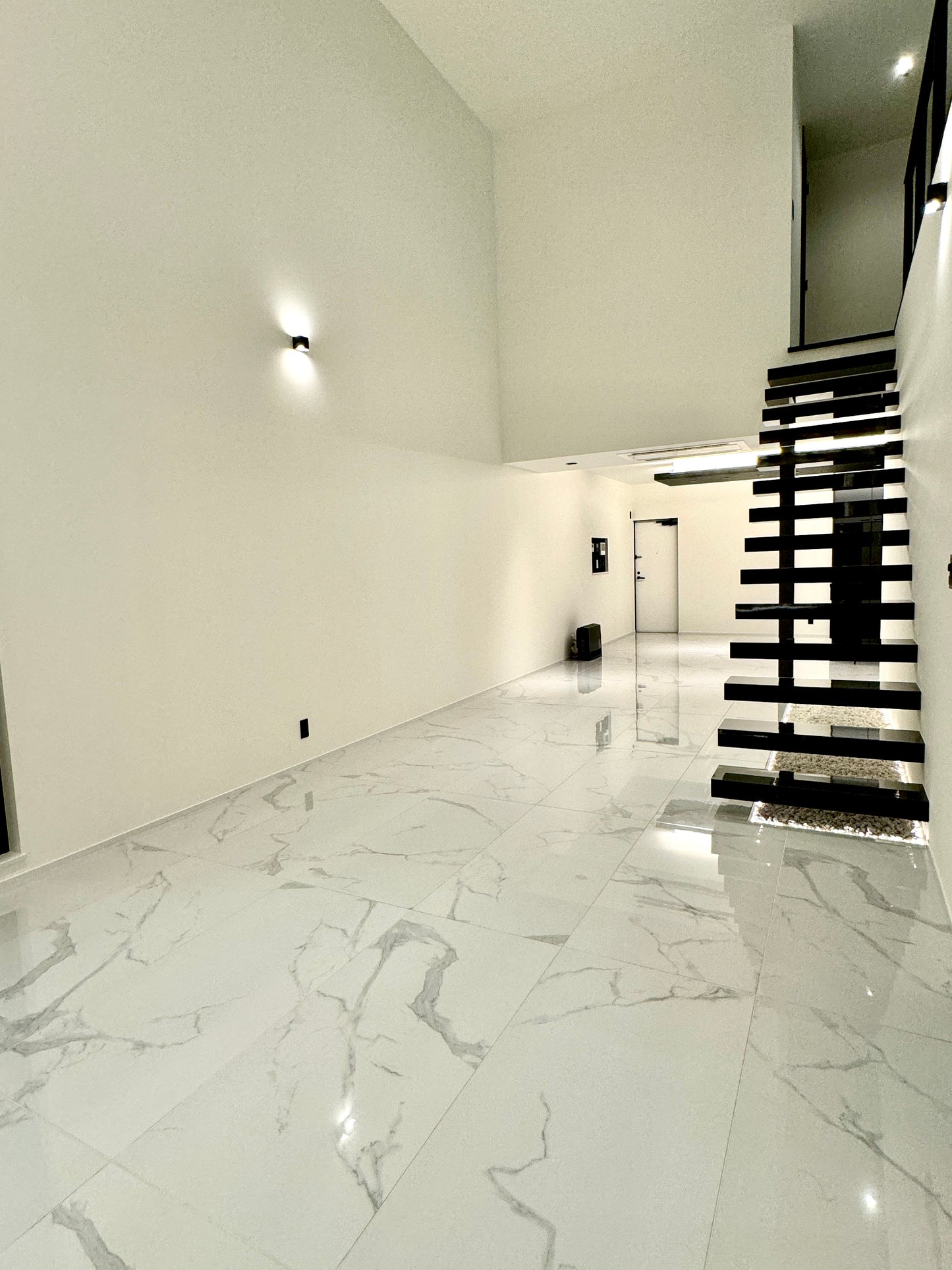 大理石調柄タイル 600×1200